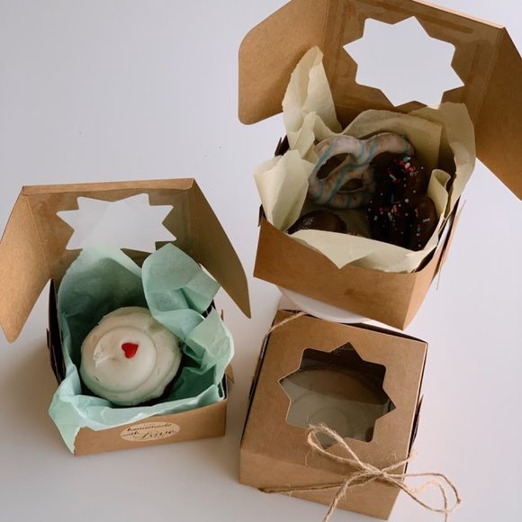 Brown Gift Boxes with Windows - Picture 3 of 8